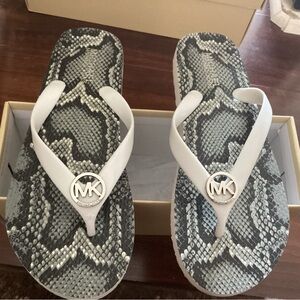 Michael Kors Flip Flop